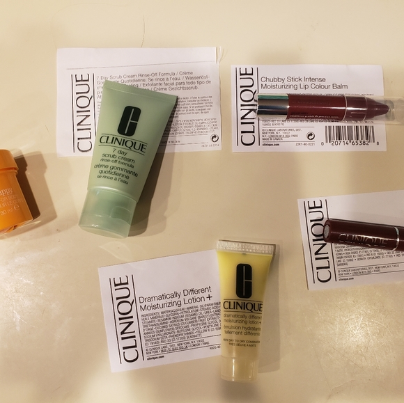 CLINIQUE BUNDLE - Picture 3 of 3